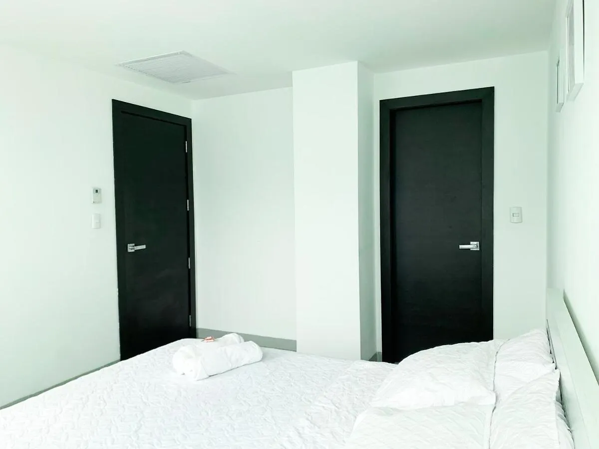 2 Dormitorios, 3 Camas, Parqueo, Piscina, Piso Alto Guayaquil 0*,