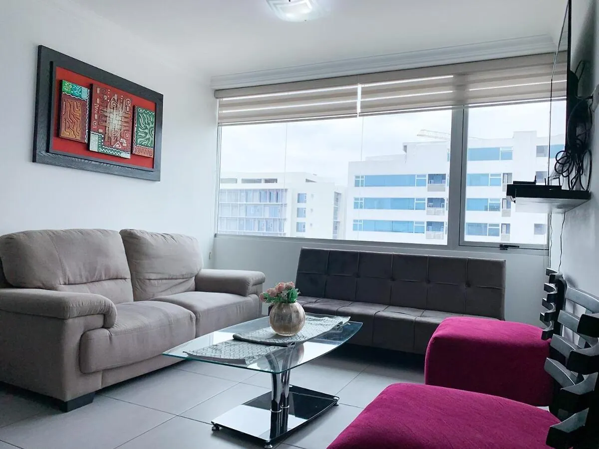 2 Dormitorios, 3 Camas, Parqueo, Piscina, Piso Alto Guayaquil