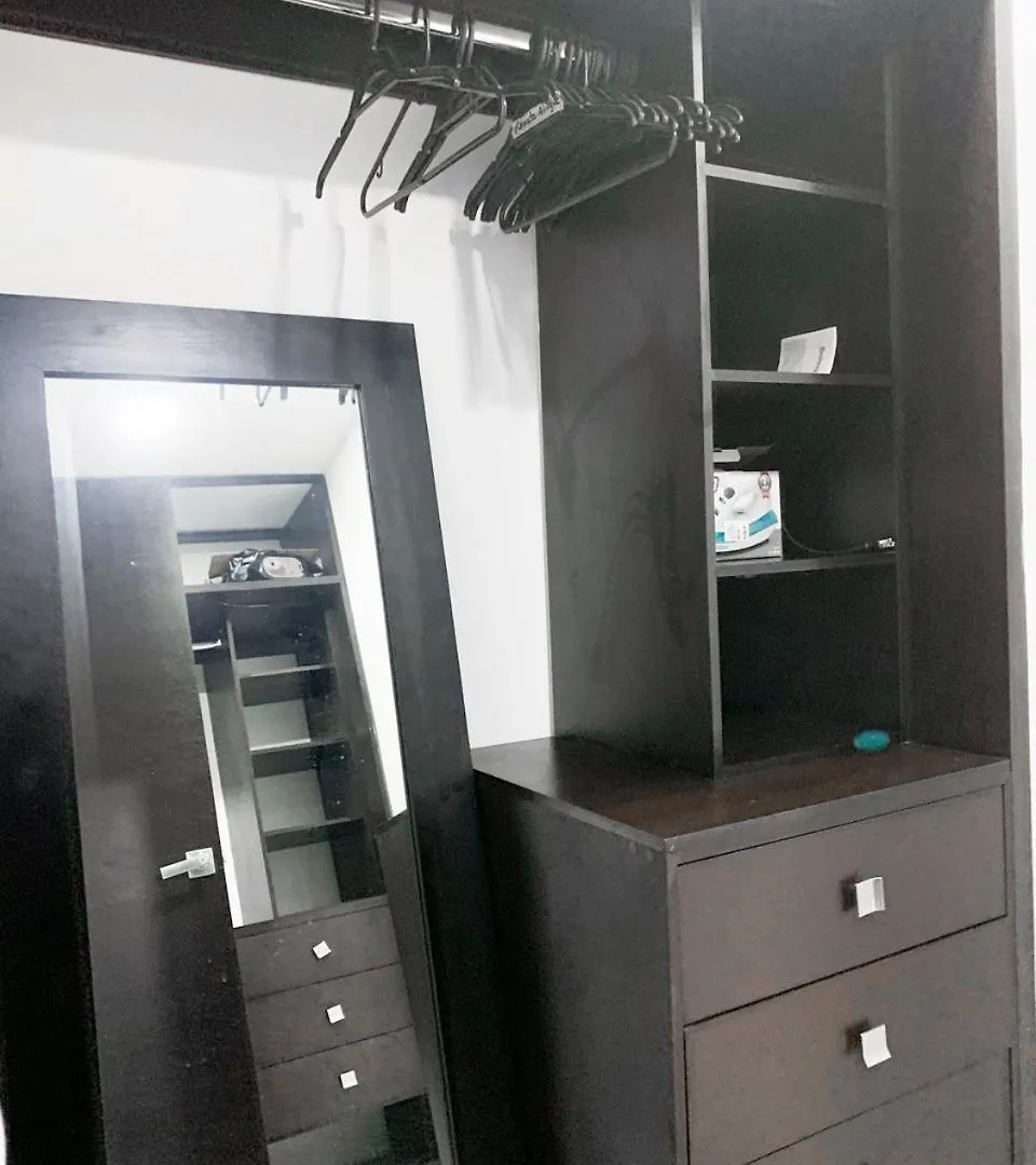 2 Dormitorios, 3 Camas, Parqueo, Piscina, Piso Alto Guayaquil 0*,