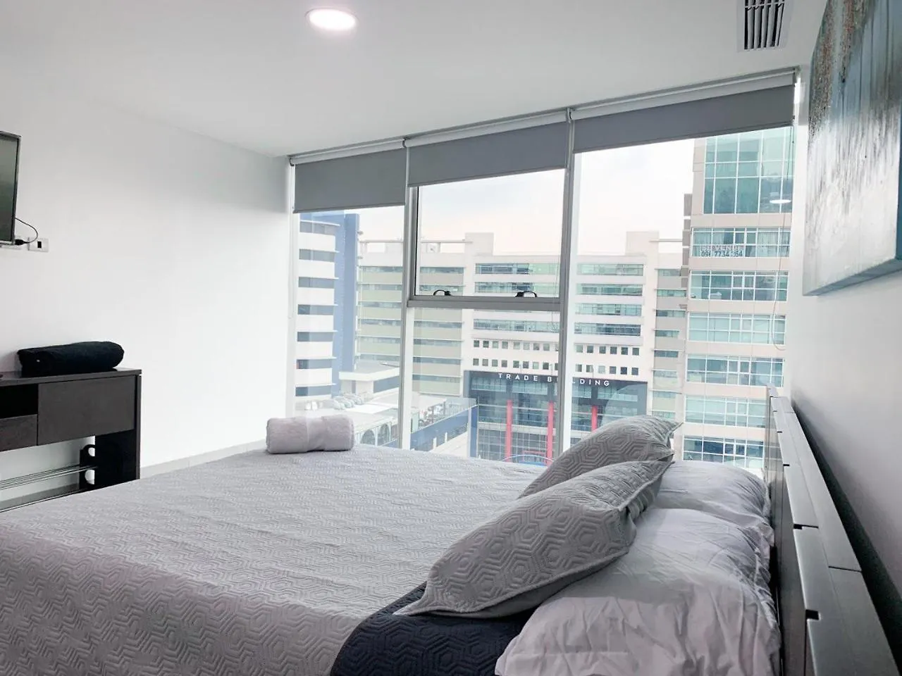 Apartment 2 Dormitorios, 3 Camas, Parqueo, Piscina, Piso Alto Guayaquil Ecuador