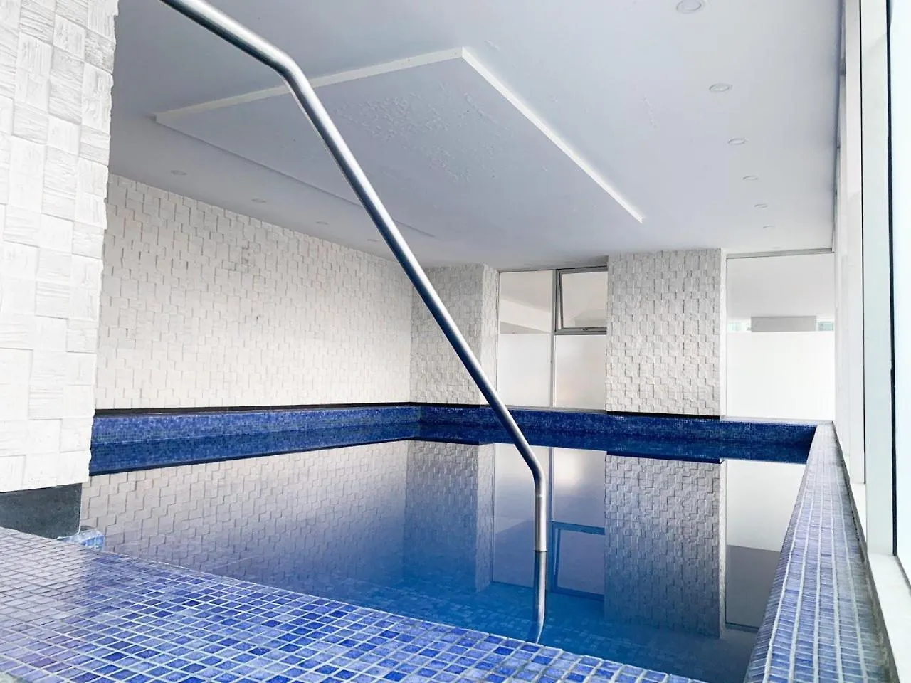 Apartment 2 Dormitorios, 3 Camas, Parqueo, Piscina, Piso Alto Guayaquil